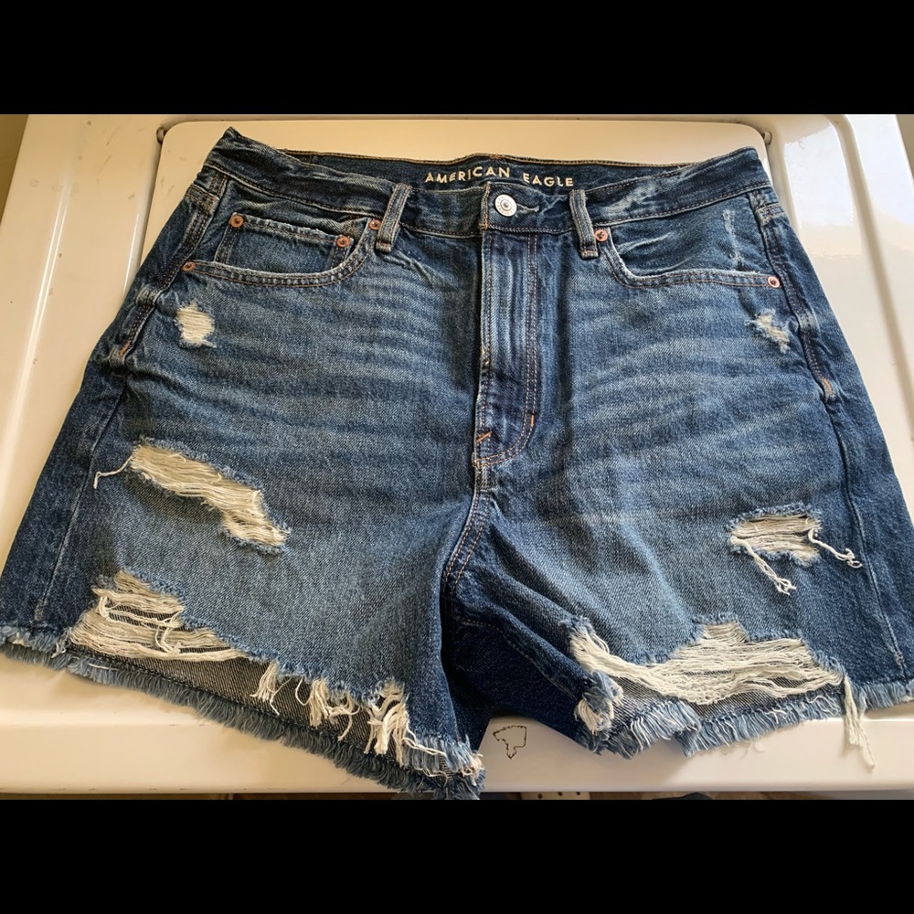 AR 90s BOYFRIEND SHORTS